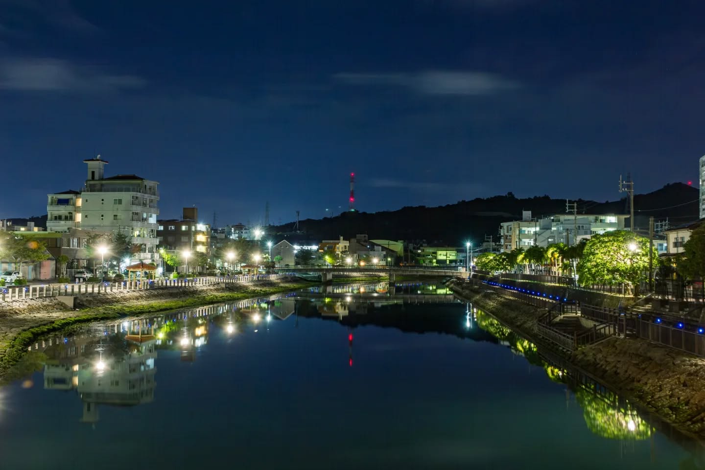 『与那原町の夜景』...