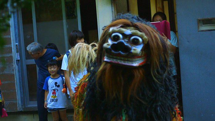 獅子と子供たち
